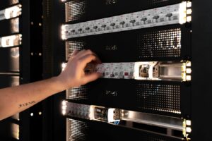 Integrasi Redis dengan MySQL untuk Caching Database: Panduan Lengkap